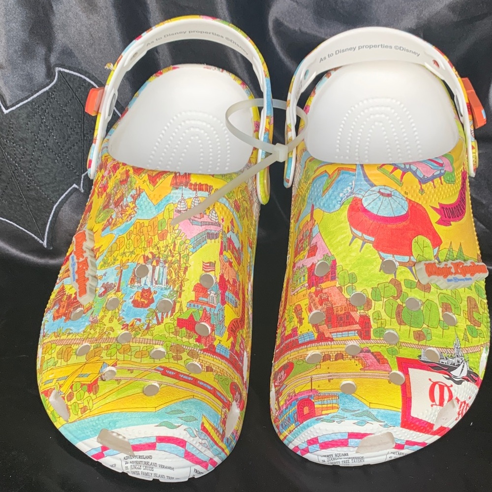 CROCS Multicolor Disney Magic Kingdom collab Graphic Clogs W10 M8 Unisex